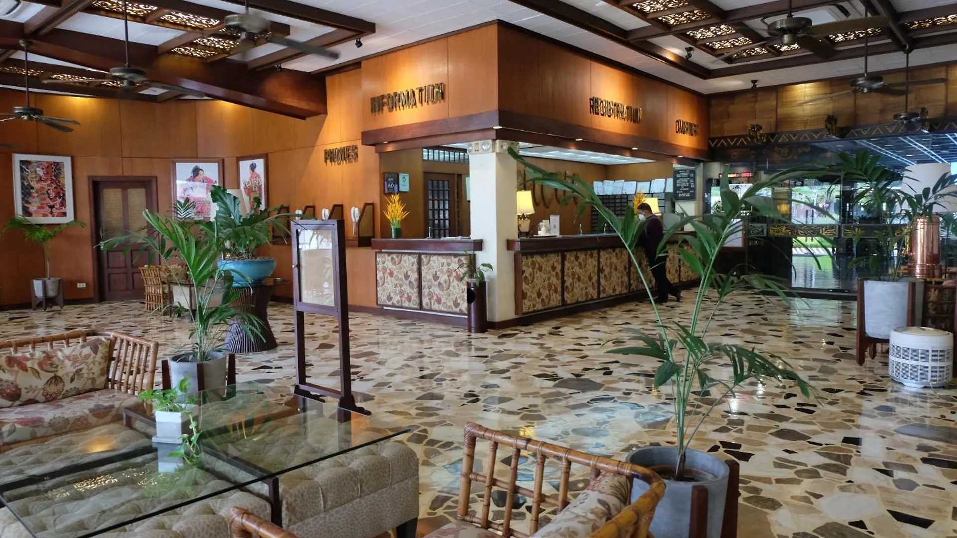 Oasis Hotel آنغلوس 0*,