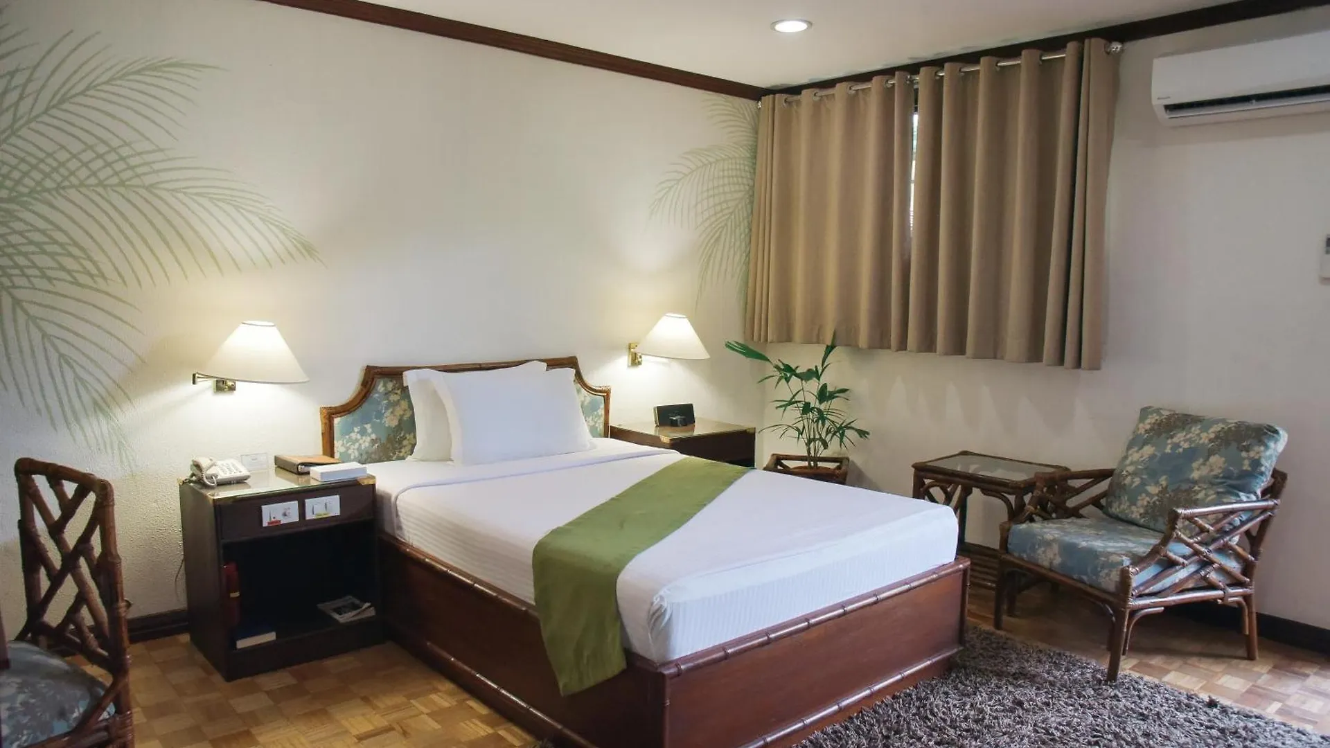 Oasis Hotel آنغلوس 0*,  الفلبين