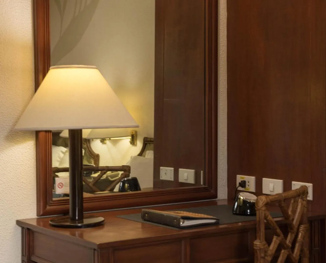 Oasis Hotel آنغلوس الفلبين
