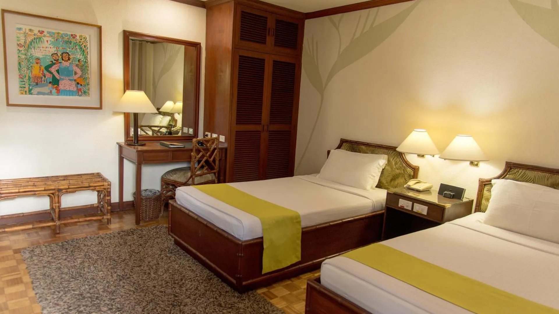 Oasis Hotel آنغلوس